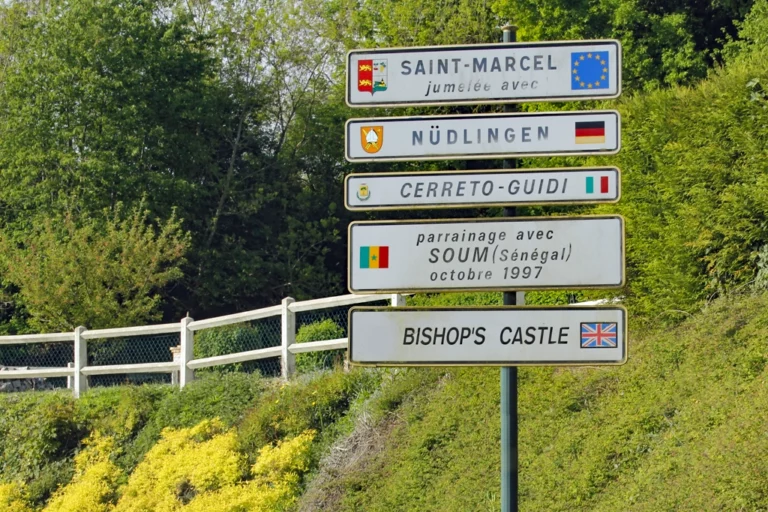 Saint Marcel, jumelée avec Nüdlingen, Cerreto Guidi et Bishop's Castle
